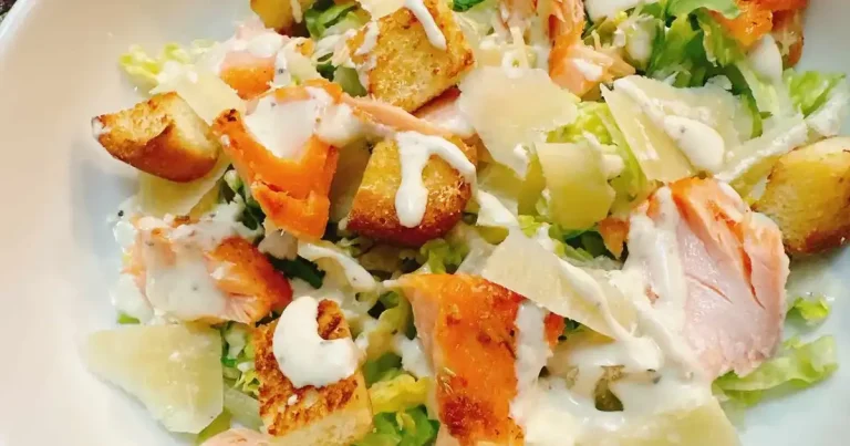 Foto da receita de Salada Caesar de Salmão