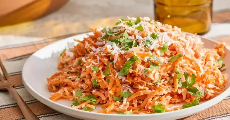 Foto da receita de Salada de Cenoura Ralada com Coco
