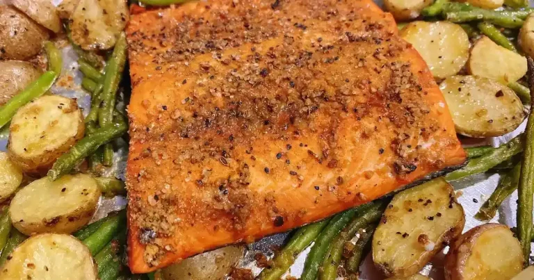 Foto da receita de Salmão com Batatas na Assadeira