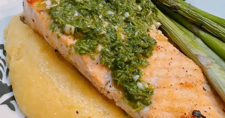 Foto da receita de Salmão Grelhado com Chimichurri