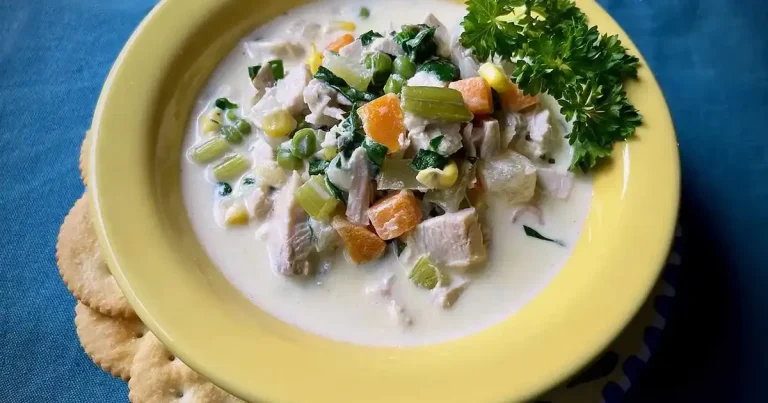 Foto da receita de Sopa Creamy de Frango e Legumes com Boursin