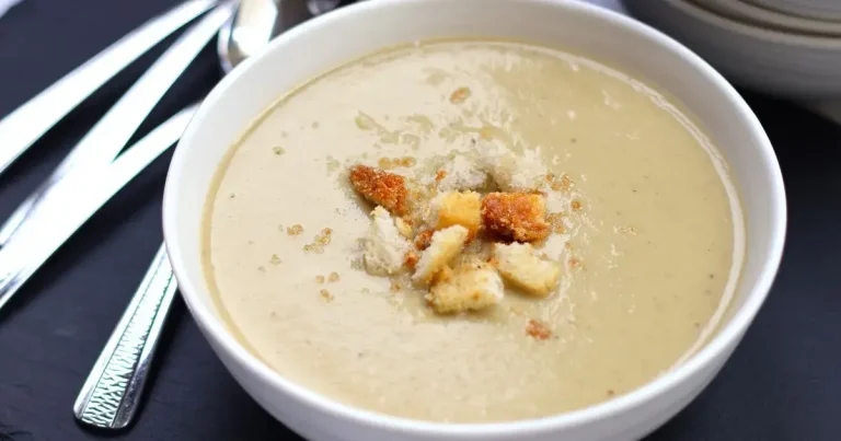 Foto da receita de Sopa Cremosa de Alcachofra
