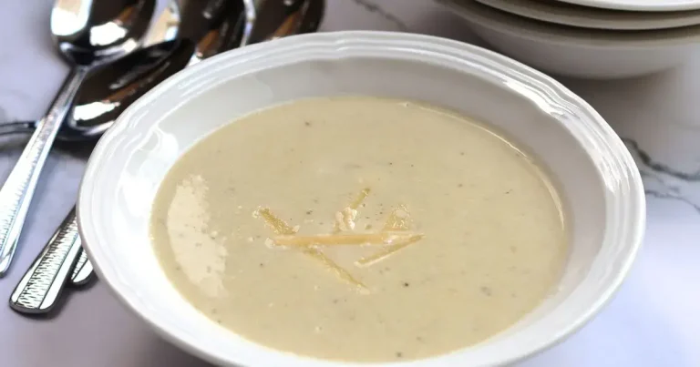 Foto da receita de Sopa de Alcachofra com Parmesão