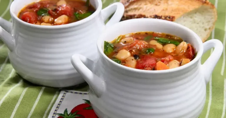 Foto da receita de Sopa de Tomate com Feijão Branco