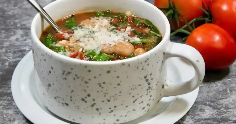 Foto da receita de Sopa Rápida de Tomate e Feijão Provençal