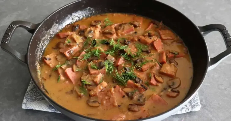 Foto da receita de Strogonoff de Carne Enlatada