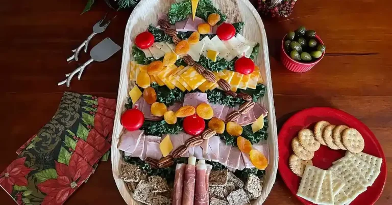 Foto da receita de Tábua de Charcutaria em Forma de Árvore de Natal
