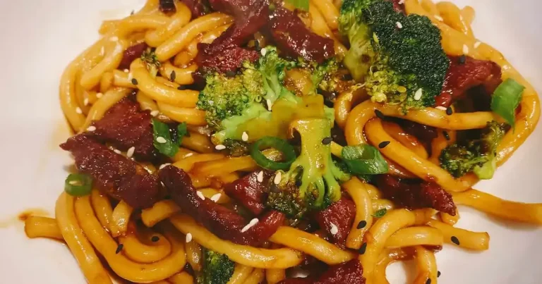 Foto da receita de Udon de Carne com Brócolis