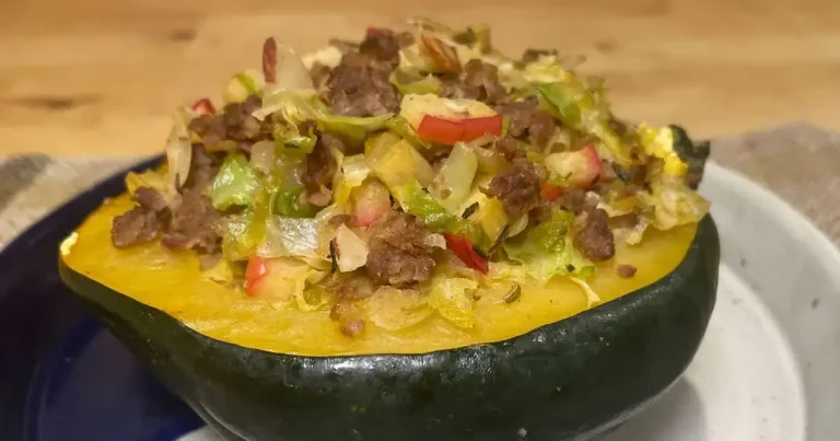 Foto da receita de Abóbora-Ouriço Recheada com Linguiça e Repolho