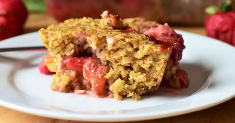 Foto da receita de Aveia Assada com Morango e Manteiga de Amendoim