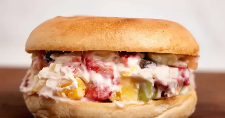 Foto da receita de Bagel Recheado com Pizza de Frutas