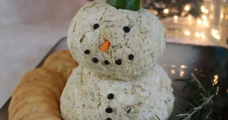 Foto da receita de Bola de Queijo Boneco de Neve