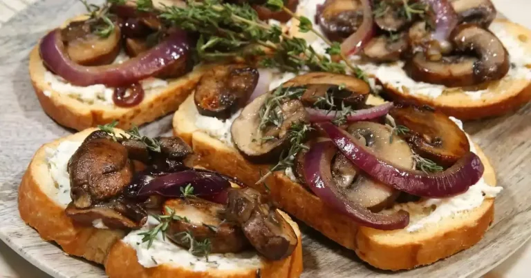 Foto da receita de Crostini de Cogumelos com Queijo de Cabra Temperado