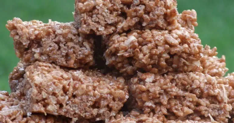 Foto da receita de Docinhos de Arroz Crocante com Coco e Chocolate