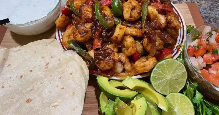 Foto da receita de Fajitas de Camarão na Frigideira com Creme de Coentro