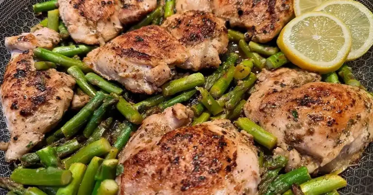 Foto da receita de Frango com Limão e Alho e Aspargos