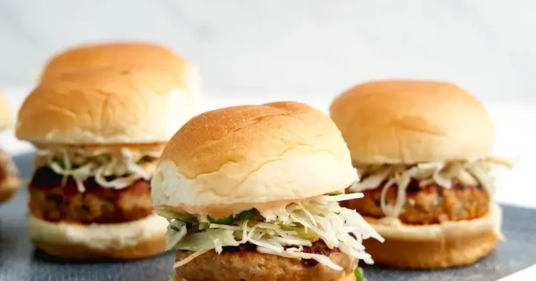 Foto da receita de Mini Hambúrgueres de Bolinho de Porco