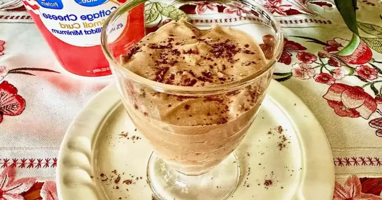 Foto da receita de Queijo Cottage Batido com Chocolate