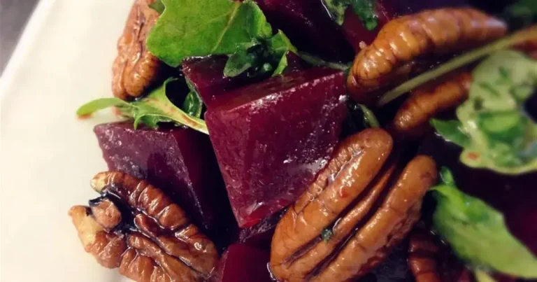 Foto da receita de Salada de Rúcula com Beterraba