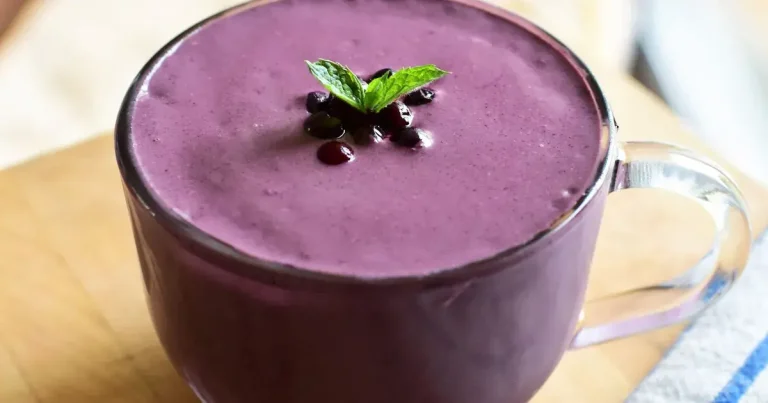 Foto da receita de Smoothie de Espinafre com Mirtilo