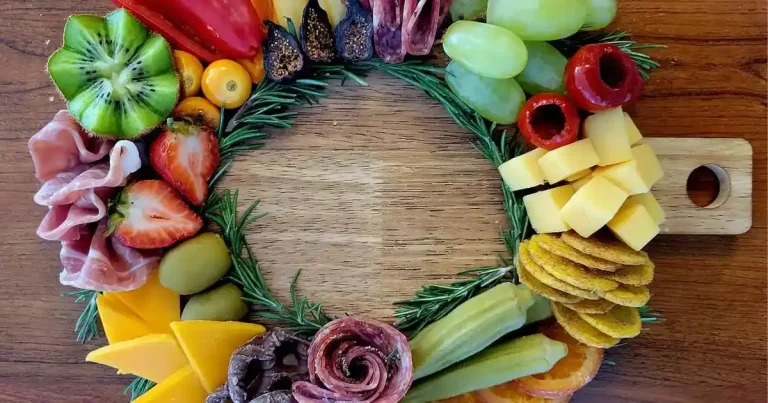 Foto da receita de Tábua de Charcutaria em Forma de Guirlanda de Natal