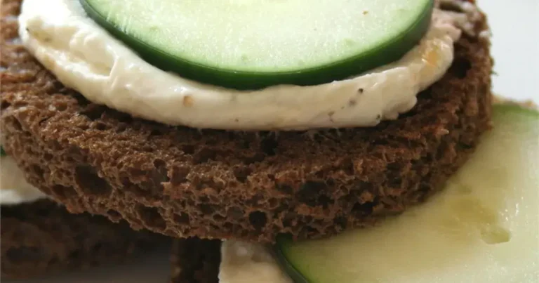 Foto da receita de Aperitivos de Sanduíche de Pepino