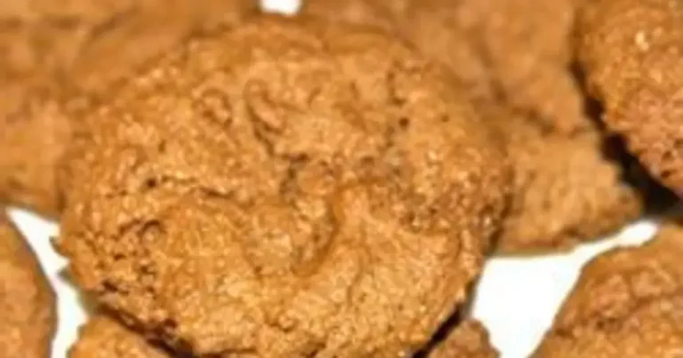 Foto da receita de Biscoitos de Melado Escuro Sem Ovos