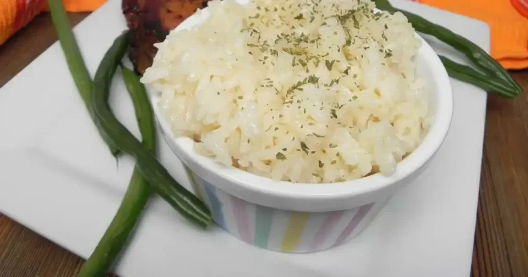 Foto da receita de Casserole de Arroz com Manteiga de Alho