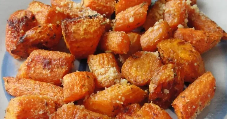 Cenouras Assadas com Parmesão e Alho