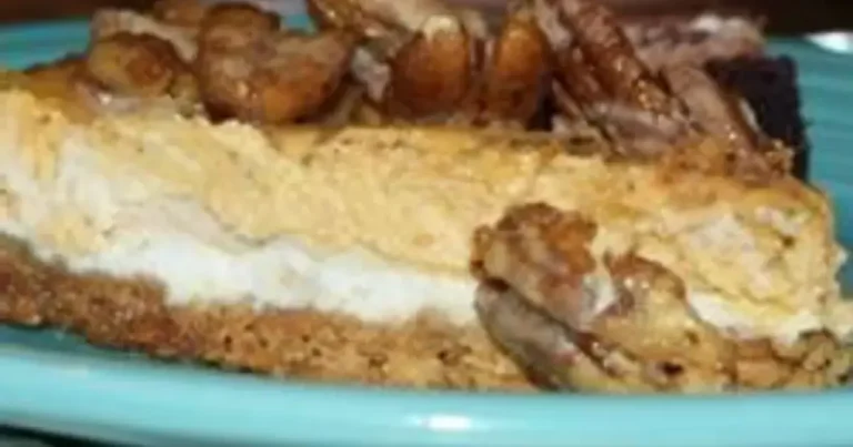 Foto da receita de Cheesecake de Abóbora com Noz-Pecã em Camadas