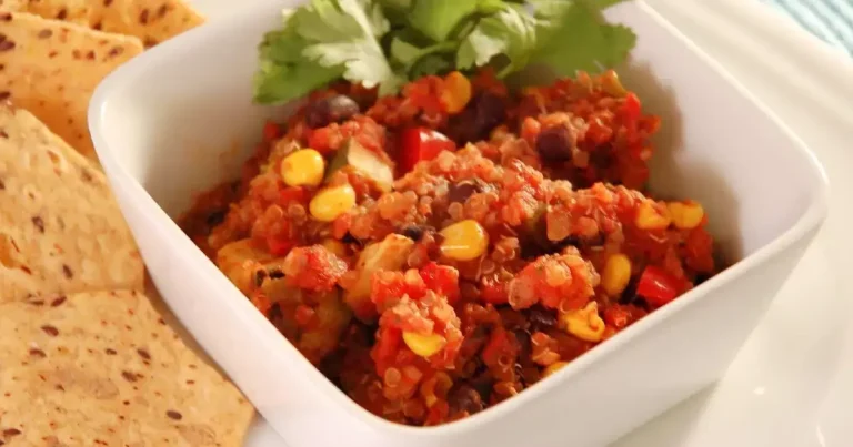 Foto da receita de Chili de Quinoa e Feijão Preto