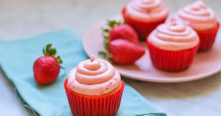 Foto da receita de Cobertura de Buttercream de Morango