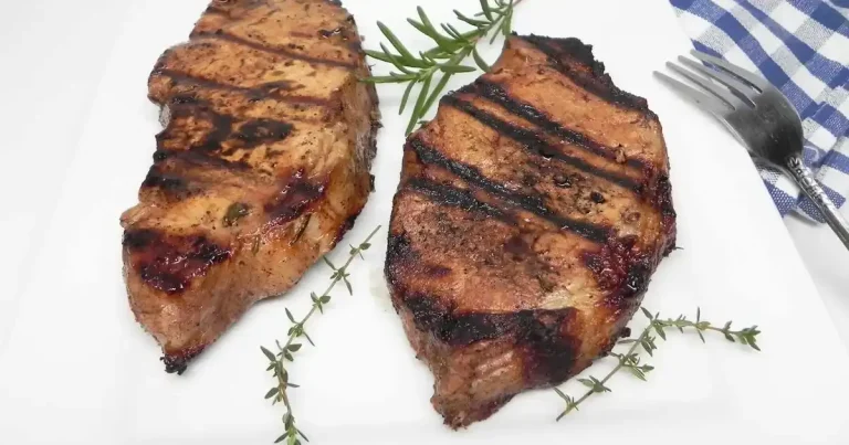 Foto da receita de Costeletas de Porco Grelhadas com Ervas Frescas
