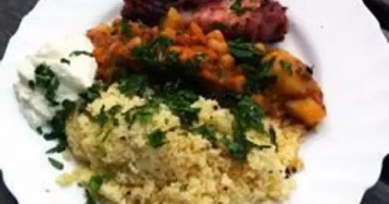 Foto da receita de Ensopado Vegetariano Reconfortante com Couscous