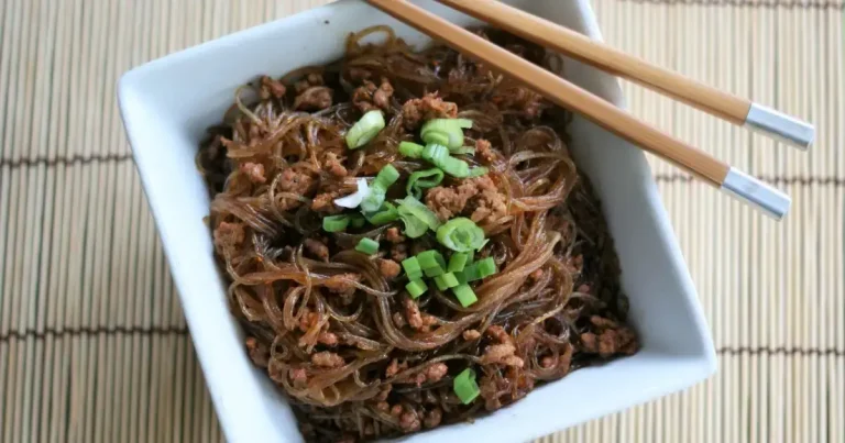 Foto da receita de Formigas Subindo na Árvore