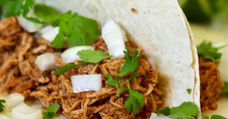 Foto da receita de Frango Desfiado Picante na Panela Lenta