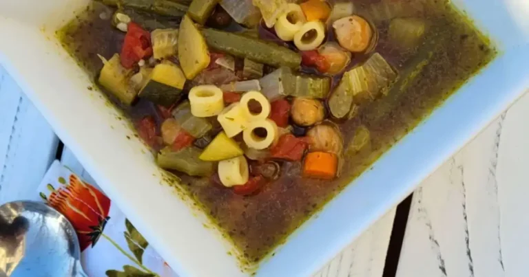 Foto da receita de Minestrone Vegetariano Prático