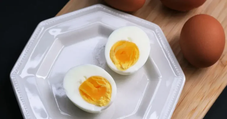 Foto da receita de Ovos Cozidos Fáceis de Descascar