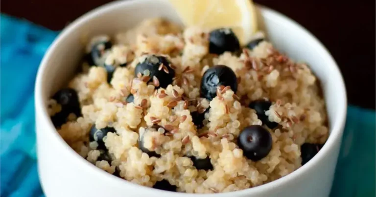 Quinoa de Café da Manhã com Limão e Mirtilo