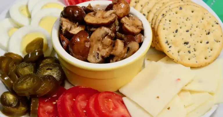 Foto da receita de Salada de Cogumelos Marinados no Vinagre Balsâmico