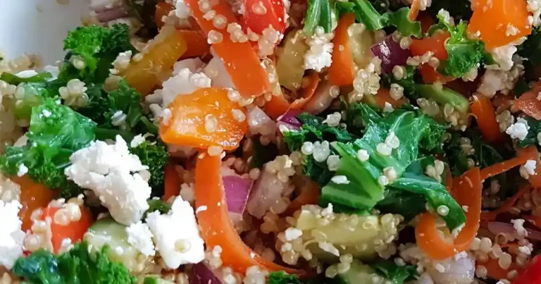 Salada de Couve, Quinoa e Abacate com Vinagrete