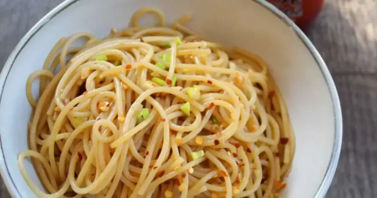 Foto da receita de Salada de Macarrão à Moda Tailandesa