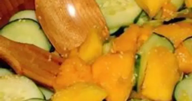 Foto da receita de Salada Refrescante de Pepino com Manga