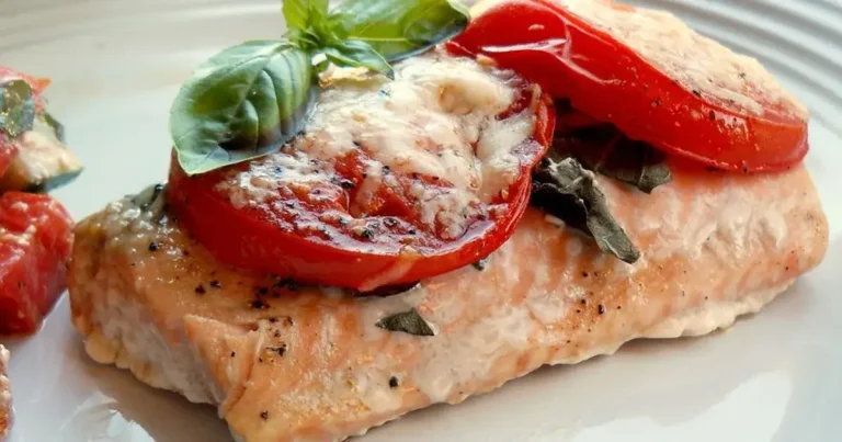 Foto da receita de Salmão com Tomate e Manjericão