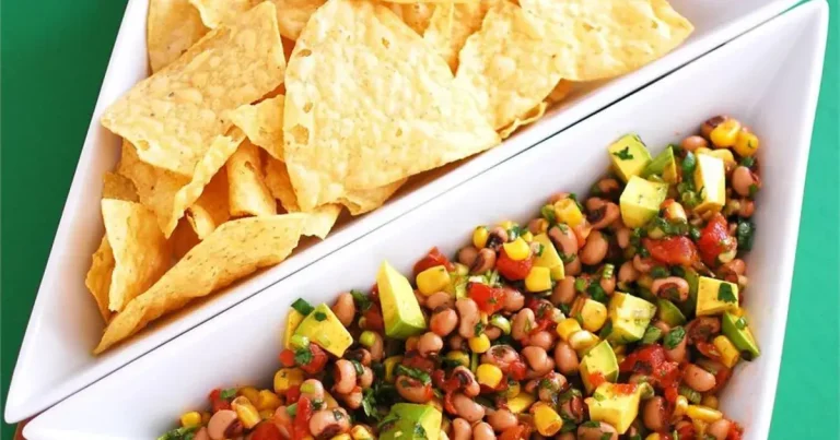 Foto da receita de Salsa de Abacate e Feijão-de-Corda
