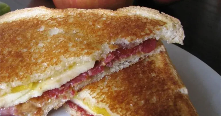Foto da receita de Sanduíche de Maçã com Bacon Grelhado