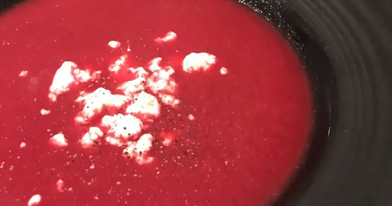 Foto da receita de Sopa de Beterraba com Louro