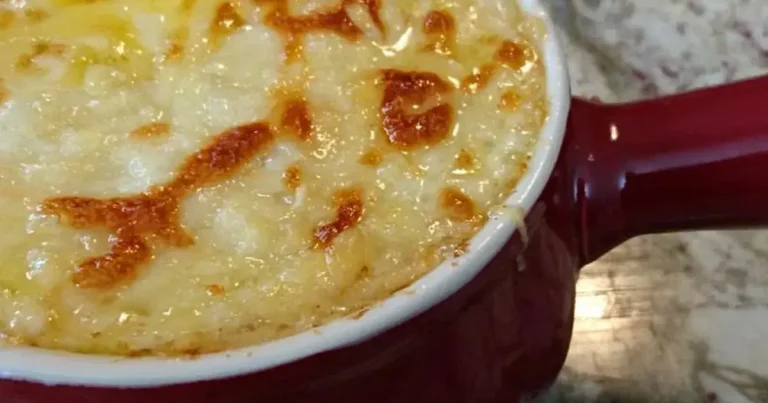 Foto da receita de Sopa de Cebola Francesa na Panela Elétrica