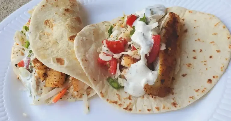 Foto da receita de Tacos de Peixe com Salsa de Repolho e Molho de Iogurte